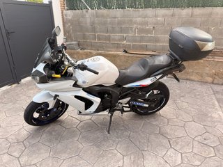 Yamaha Fazer 600 Blanca