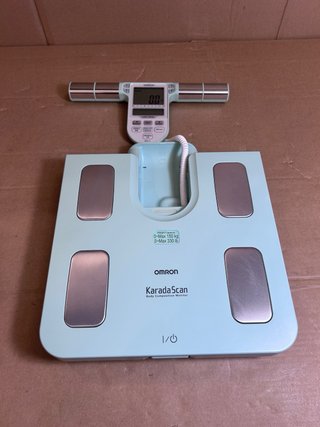 Báscula Inteligente OMRON BF511