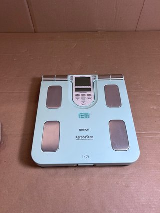 Báscula Inteligente OMRON BF511