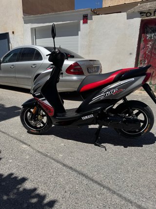 Yamaha Jog RR Scooter Gris/Rojo