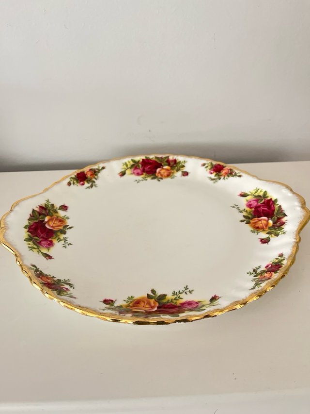 Plato antiguo Roya Albert,England