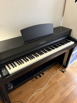 Piano Yamaha CLP-735B Negro