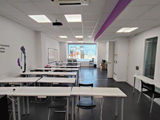 Local comercial en alquiler en Valderas - Los Castillos en Alcorcón