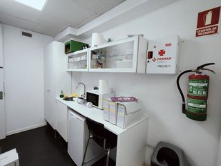 Local comercial en alquiler en Valderas - Los Castillos en Alcorcón