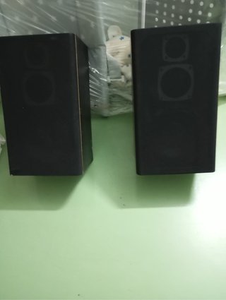 Altavoces negros