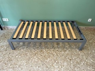 Sofá-cama marrón