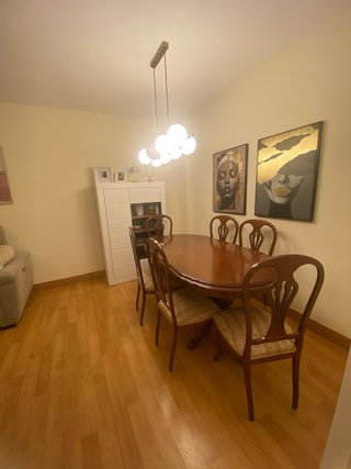 Juego de 6 sillas y mesa