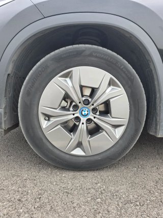 BMW iX1 2024