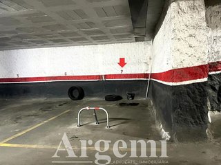 Garaje en venta en Palau-solità i Plegamans