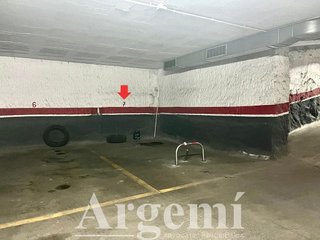 Garaje en venta en Palau-solità i Plegamans