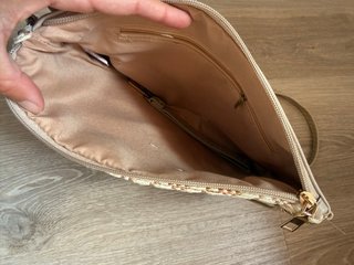 Bolso de hombro tejido beige y multicolor