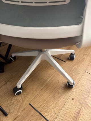 Silla de escritorio ergonómica + cojín de regalo