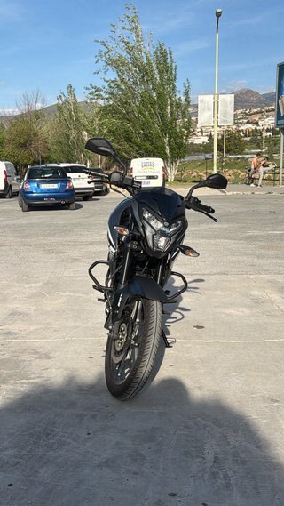 Bajaj Pulsar 125 Naked Negra/Gris