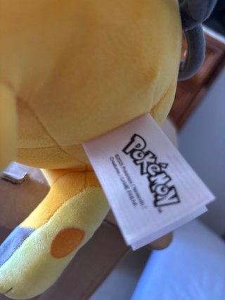 Peluche Pokémon Raichu Nuevo