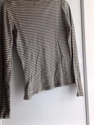 Blusa Optimum bege e preta com renda Tamanho S