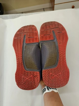 Zapatillas Nike Metcon Negras y Moradas