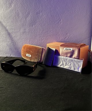 Occhiali da sole Miu Miu neri - Full Set