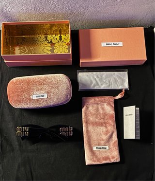 Occhiali da sole Miu Miu neri - Full Set