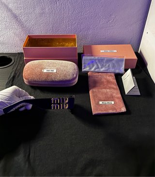 Occhiali da sole Miu Miu neri - Full Set