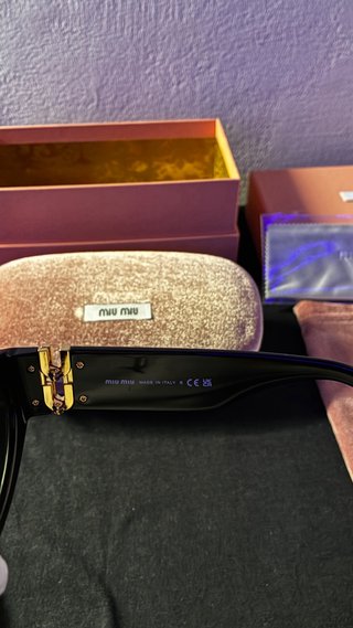 Occhiali da sole Miu Miu neri - Full Set