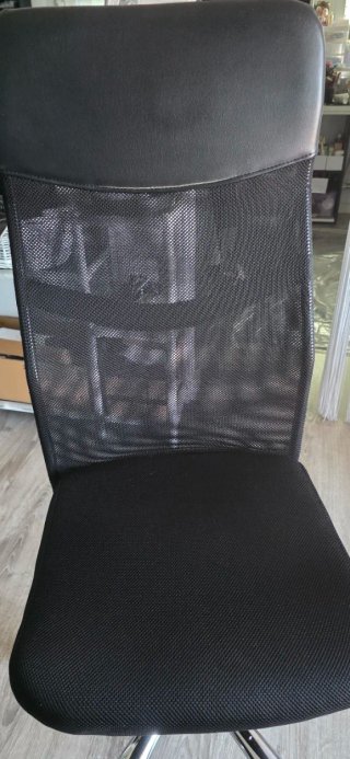 Silla de oficina ergonómica negra