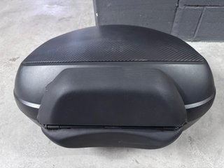SHAD SH48.  Con soporte, Honda 2 cascos.