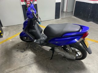 Yamaha Jog 49cc Azul + casco