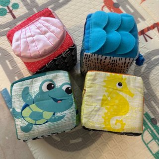 Cubos infantiles de colores
