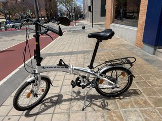 Bicicleta plegable plateada