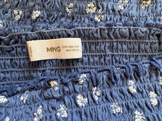Top Mango floral azul talla XXS