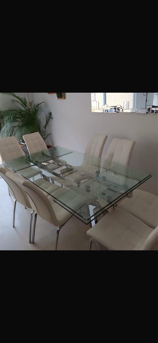 Mesa de cristal sin las SILLAS