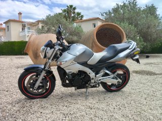 Suzuki GSR 600 Naked