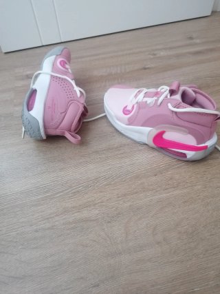Zapatillas Nike Rosas y Blancas