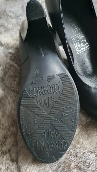 Zapatos de piel negros tacón