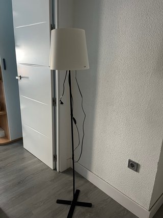 Lámpara de pie moderna