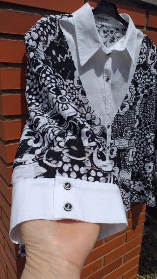Camisa El Corte Inglés flores blanco y negro