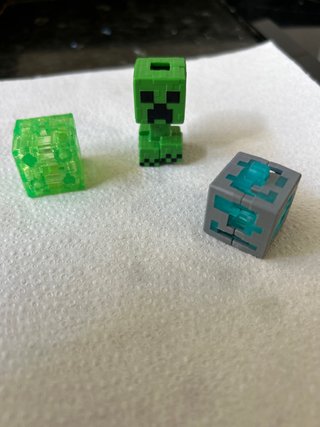 Figuras Minecraft Kinder Joy