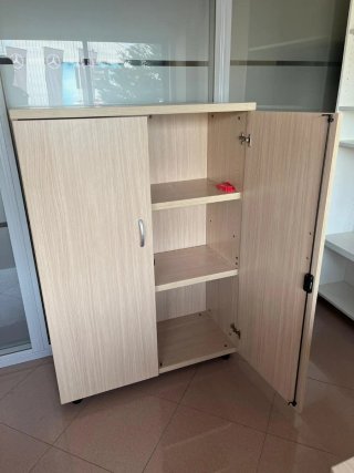 Armario de oficina de madera  92x43x130