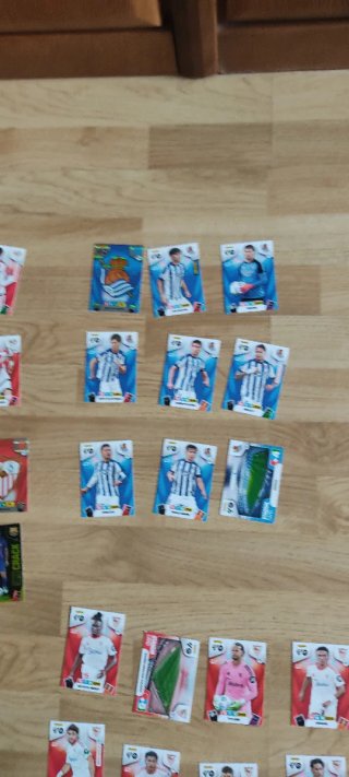 Cromos Adrenalyn XL 2025-2026,preguntar sin compro