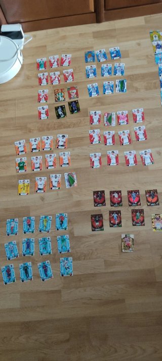 Cromos Adrenalyn XL 2025-2026,preguntar sin compro