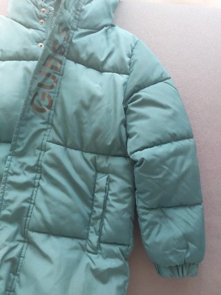 Chaqueta Guess acolchada