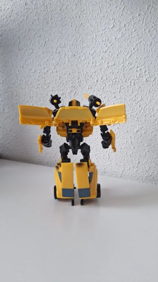 Transformers Bumblebee 2007 Deluxe Autobot