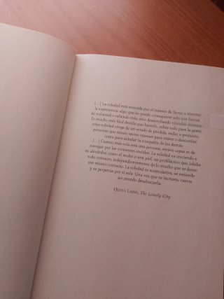 Libro Eleanor Oliphant está perfectamente