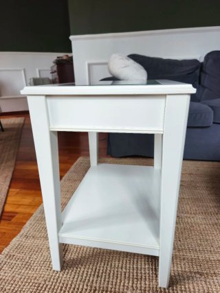 Mesa auxiliar Liatorp Ikea cristal y madera