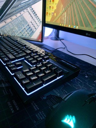 Teclado Corsair K55 RGB Gaming