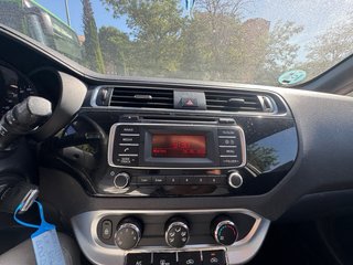 Gasolina etiqueta C KIA Rio 2016 644114491