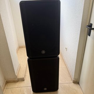 Altavoz Yamaha DBR15 Negro