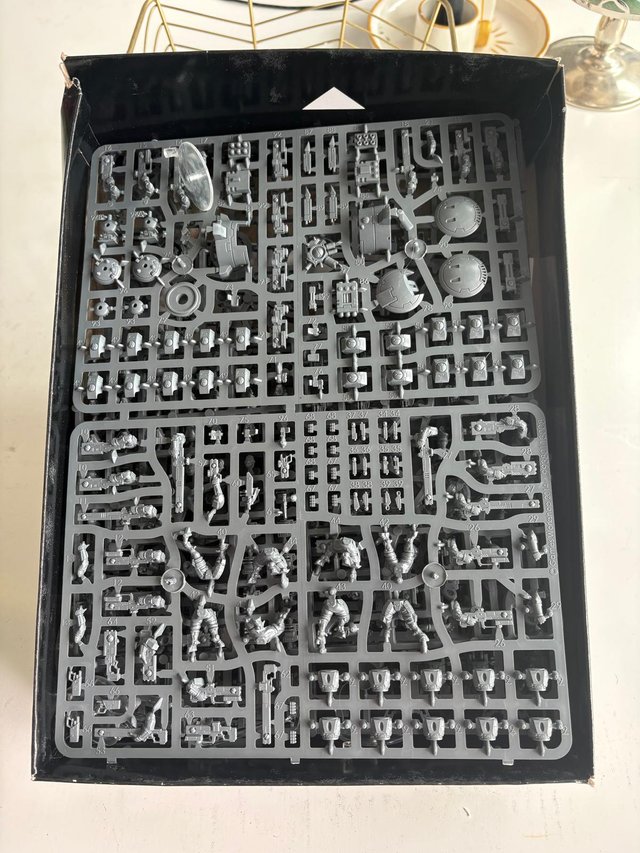 Warhammer 40k: Tau Empire Start Collecting!