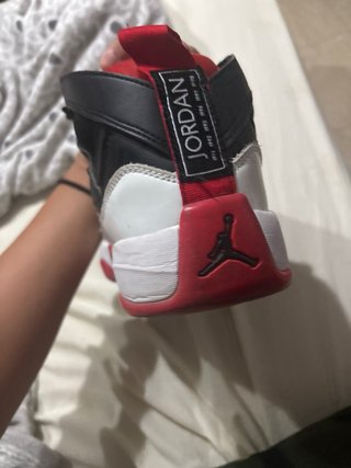 Jordan Negras y Rojas Originales
