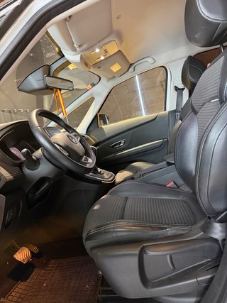 Renault Scenic 1.3 TCe 140 CV Automático 70.000 Km